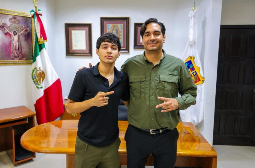  Presidente Carlos Peña Ortiz felicitó al joven boxeador Gerardo “El Bendito” Estopellán