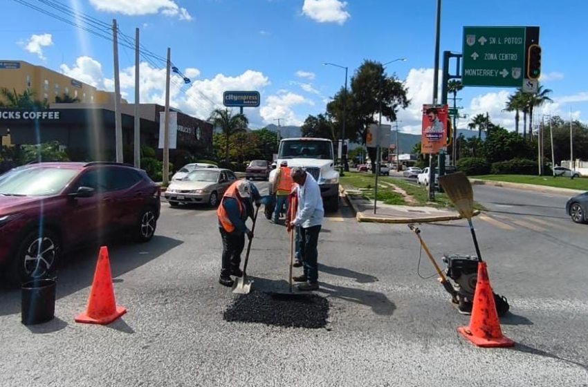 A doble turno, avanza plan emergente de bacheo.