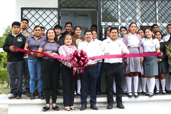 Gobierno de Jaumave entrega aula nueva en Telebachillerato Comunitario 034
