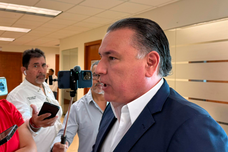 Diputado defiende a funcionarios investigados por corrupción