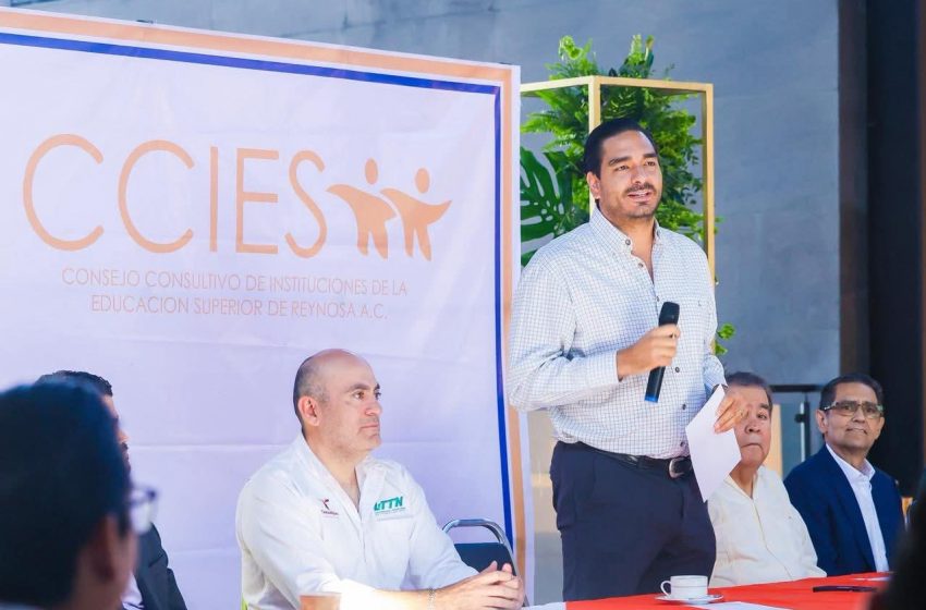 Participó Carlos Peña Ortiz en Homenaje al Mtro. Rosendo Martínez Gómez