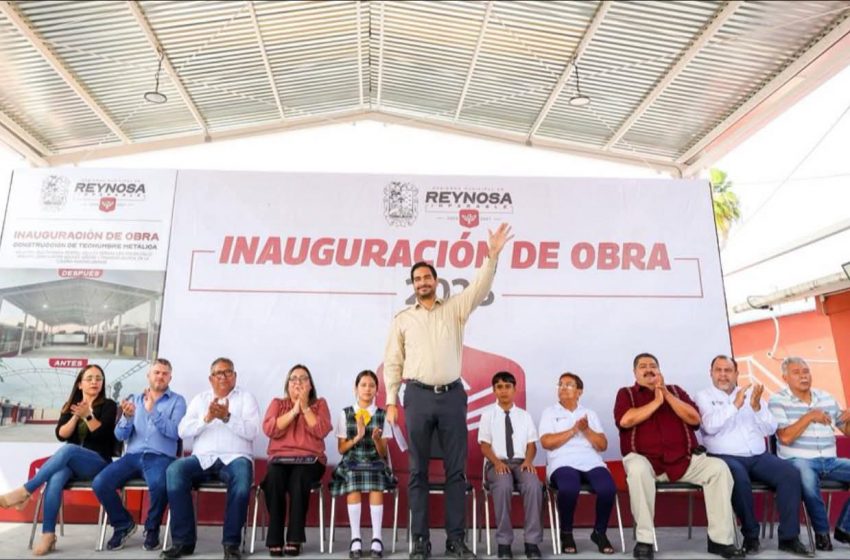  Entregó Carlos Peña Ortiz Techumbre Metálica a la escuela primaria Aquiles Serdán