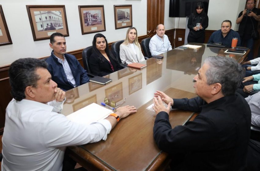  Pide alcalde a COMAPA avanzar en reparación de fugas y obras.