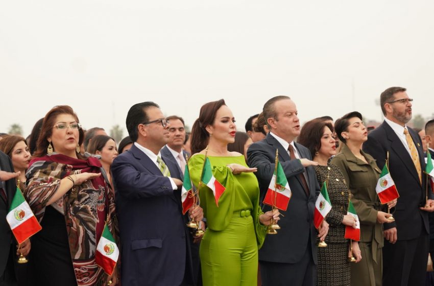  Celebran los dos Laredos alianzas en ceremonia del abrazo
