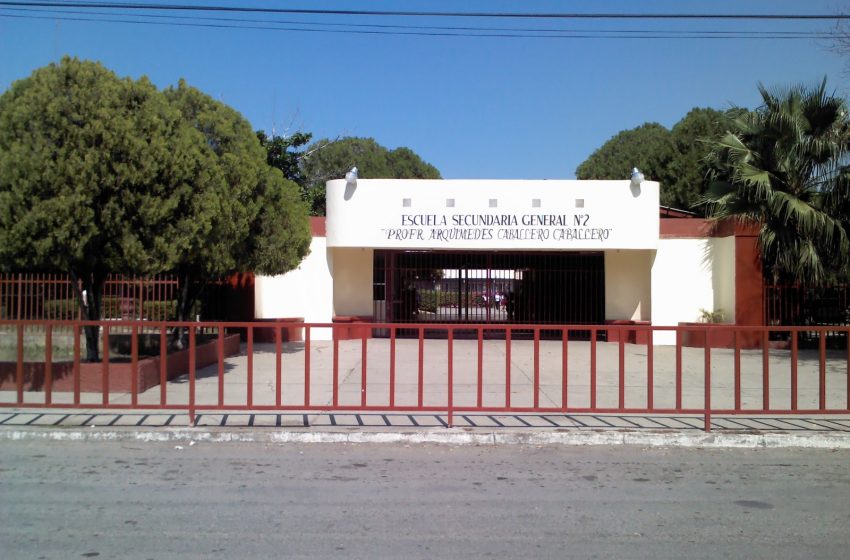  Alumnos introducen navajas y droga a secundaria; padres exigen acciones por seguridad