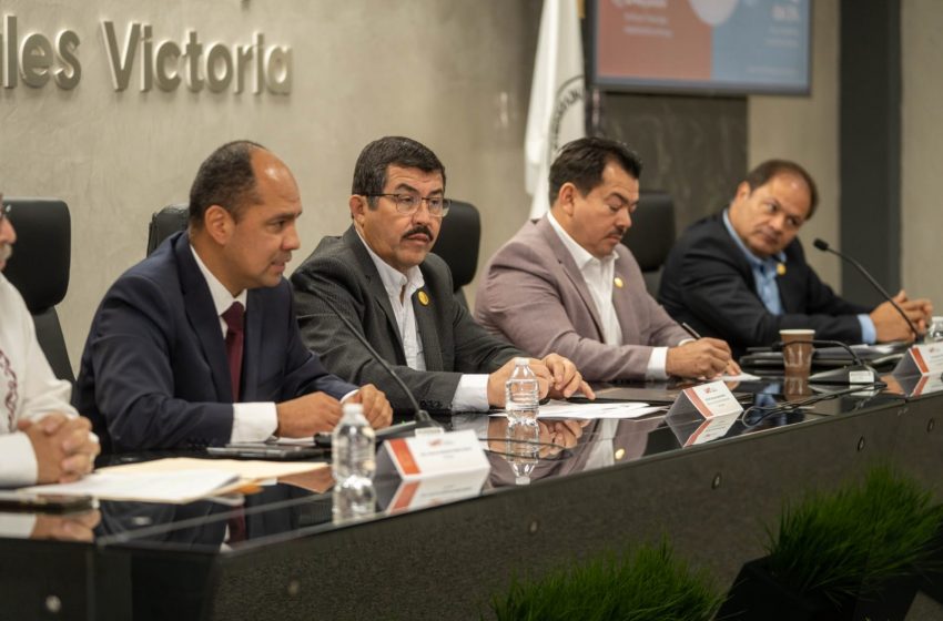  Exponen en la UAT conferencia “Voto Migrante, Elecciones 2027”