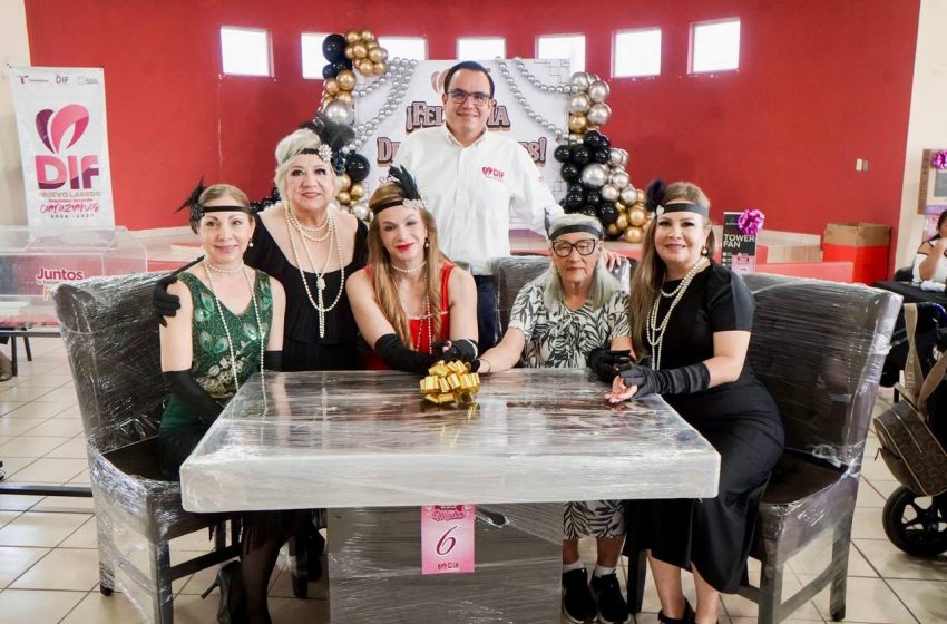  Celebran con alegría y regalos a madres de familia de Casa Club del Adulto Activo