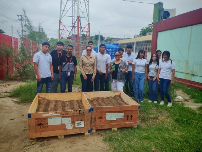  Impulsan conciencia ecológica entre jóvenes con huertos escolares en el CBTIS
