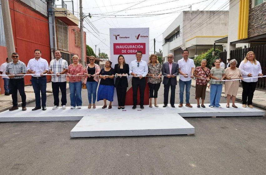  Entrega alcalde obra de beneficio colectivo en la Magisterial.