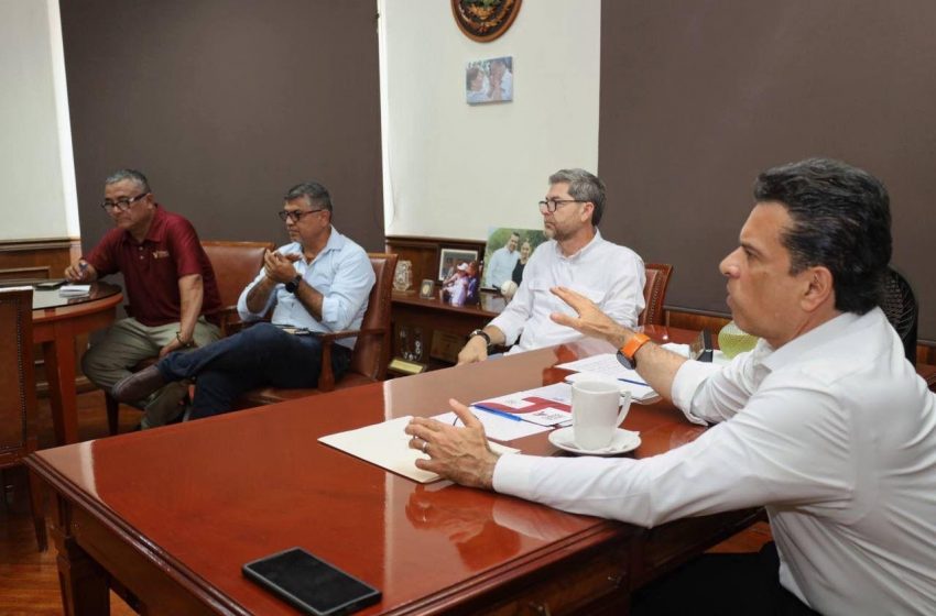  Alcalde Lalo Gattás evalúa y refuerza estrategia de recolección y limpieza en Victoria.