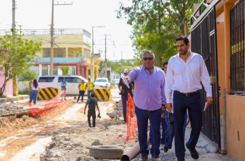  Supervisó Carlos Peña Ortiz rehabilitación de colector sanitario en la colonia Hidalgo