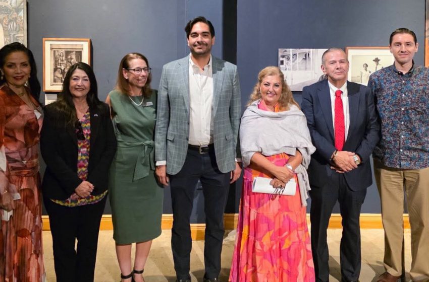  Asistió Carlos Peña Ortiz a exposición de Diego Rivera en el IMAS